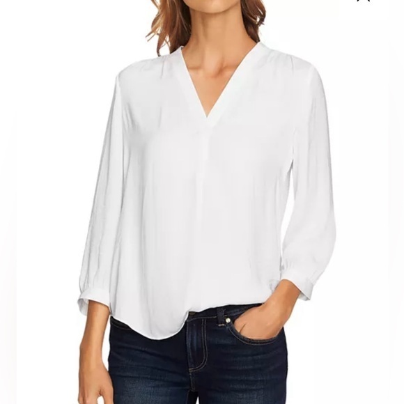 Vince Camuto White Relaxed V-neck Blouse with 3/4 Sleeves - Picture 1 of 8